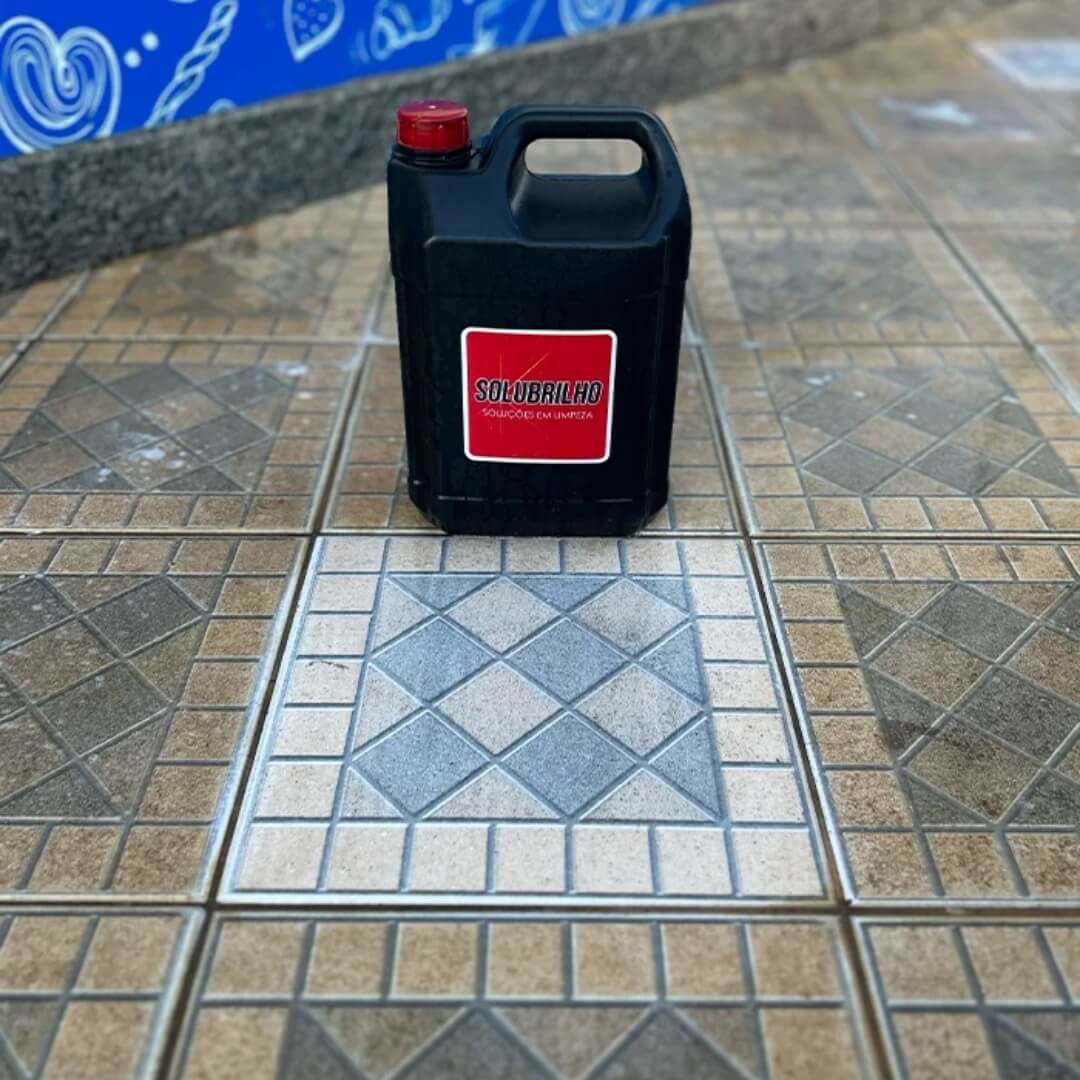 Solubrilho: Limpia y Brilla tus Pisos en Minutos